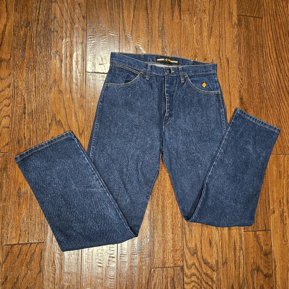 NWOT FR Wrangler Men's Original Fit Pre-Washed Work Jeans - Size 33 x 34